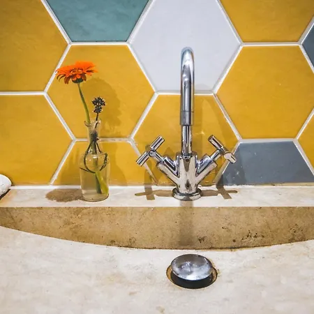بيت للعطل Les Jardins Imaginaires Et Sauna Lahitte-Toupiere